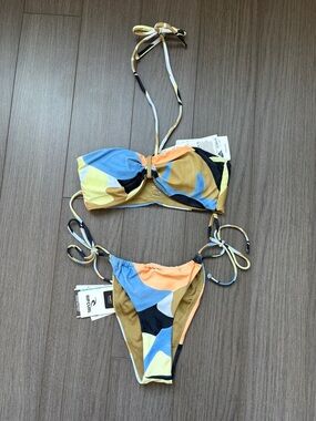 RIPCURL - Bandeau Bikini Top and Skimpy Coverage Bikini Bottom (size XS)